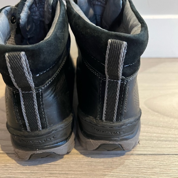 Clarks ,leather,waterproof boots - Picture 4 of 7